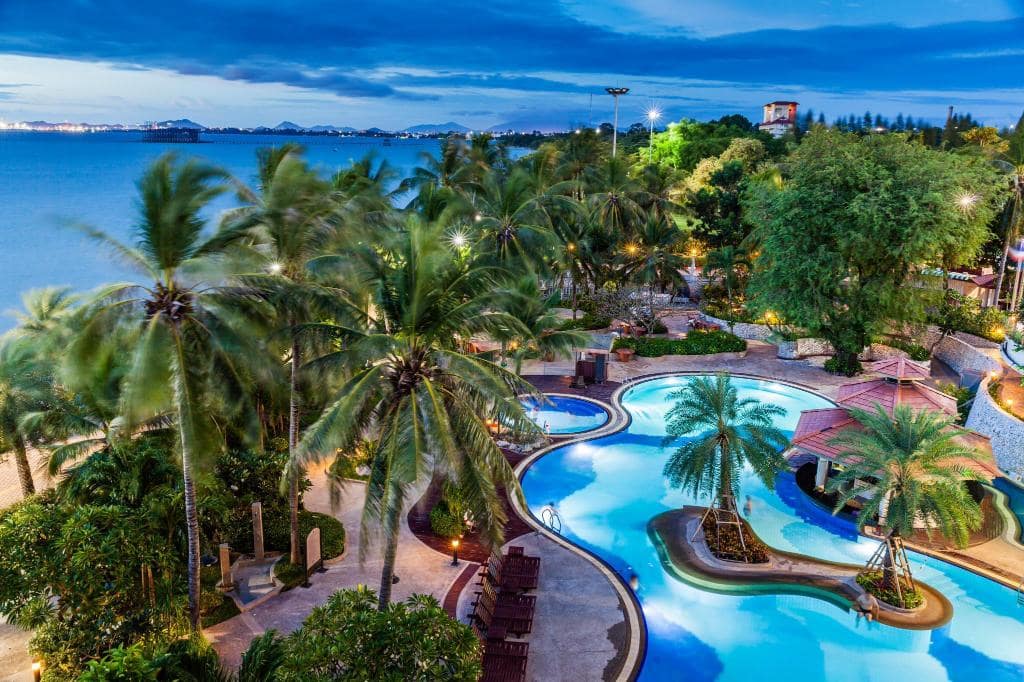 Presenting the beachfront hotel in Pattaya